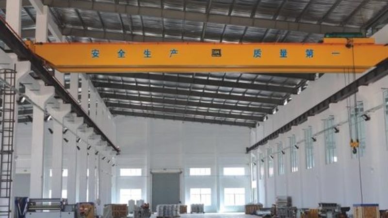车间悬臂吊：定制方案的关键要素解析